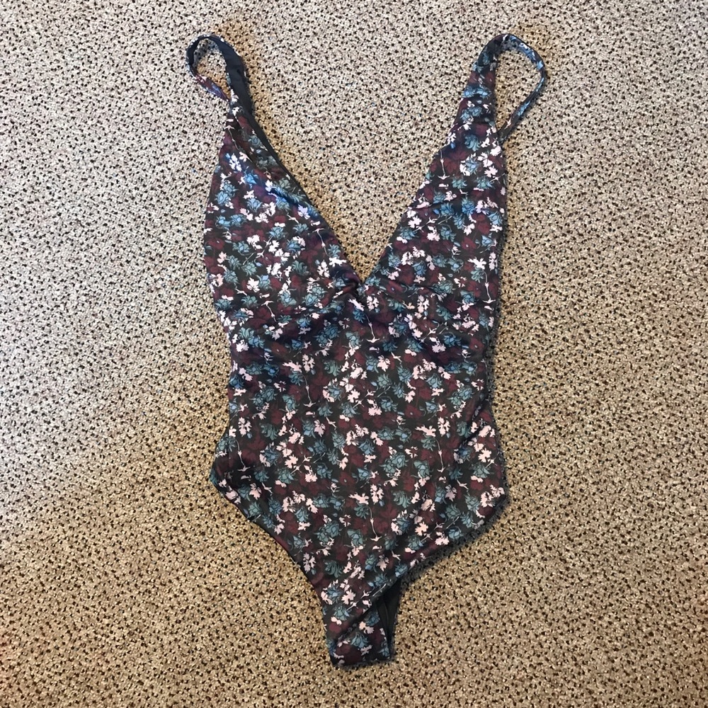 Brand new tavik swim suit